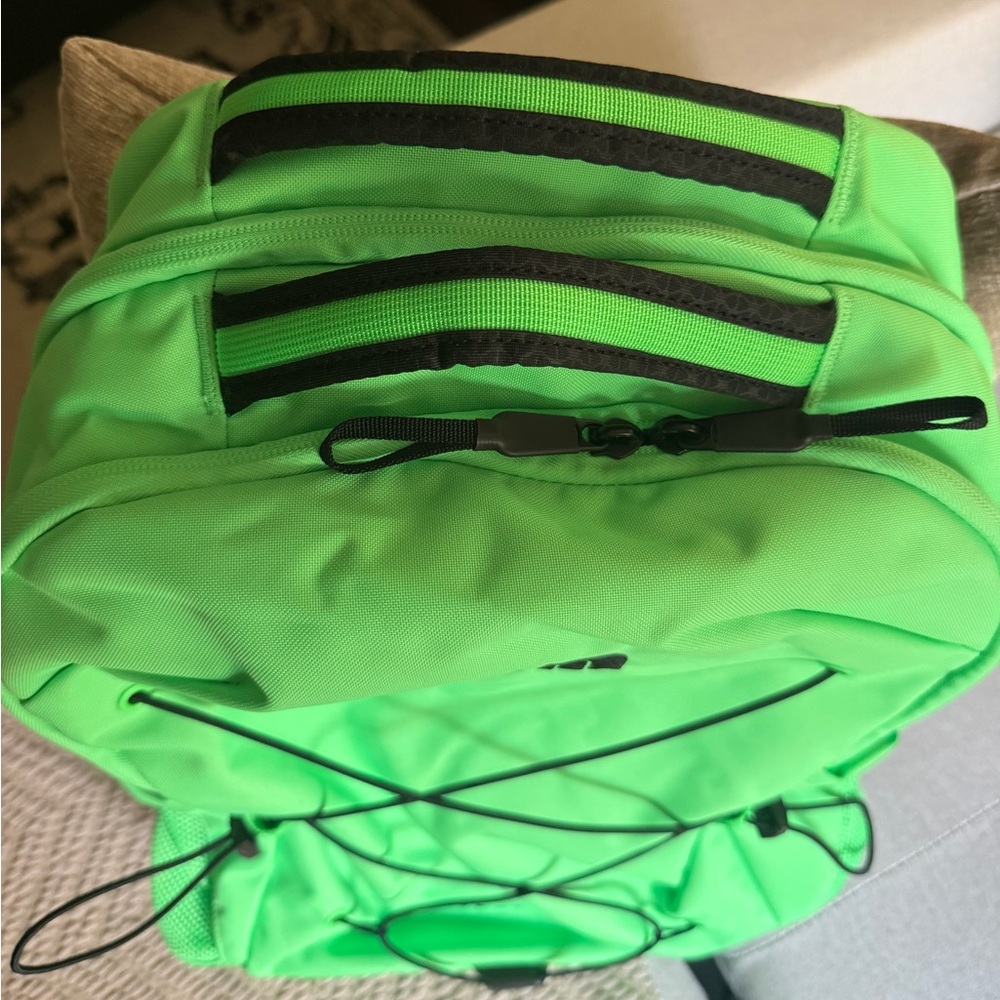 THE NORTH FACE Jester Commuter Laptop Backpack, Chlorophyll Green/TNF Black - Picture 10 of 14